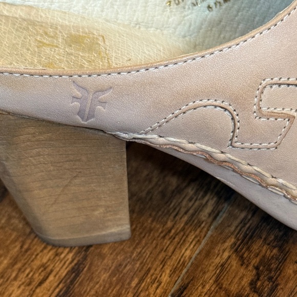 Frey Women's Phoenix Cream Mules, size 6.5 - Picture 3 of 9